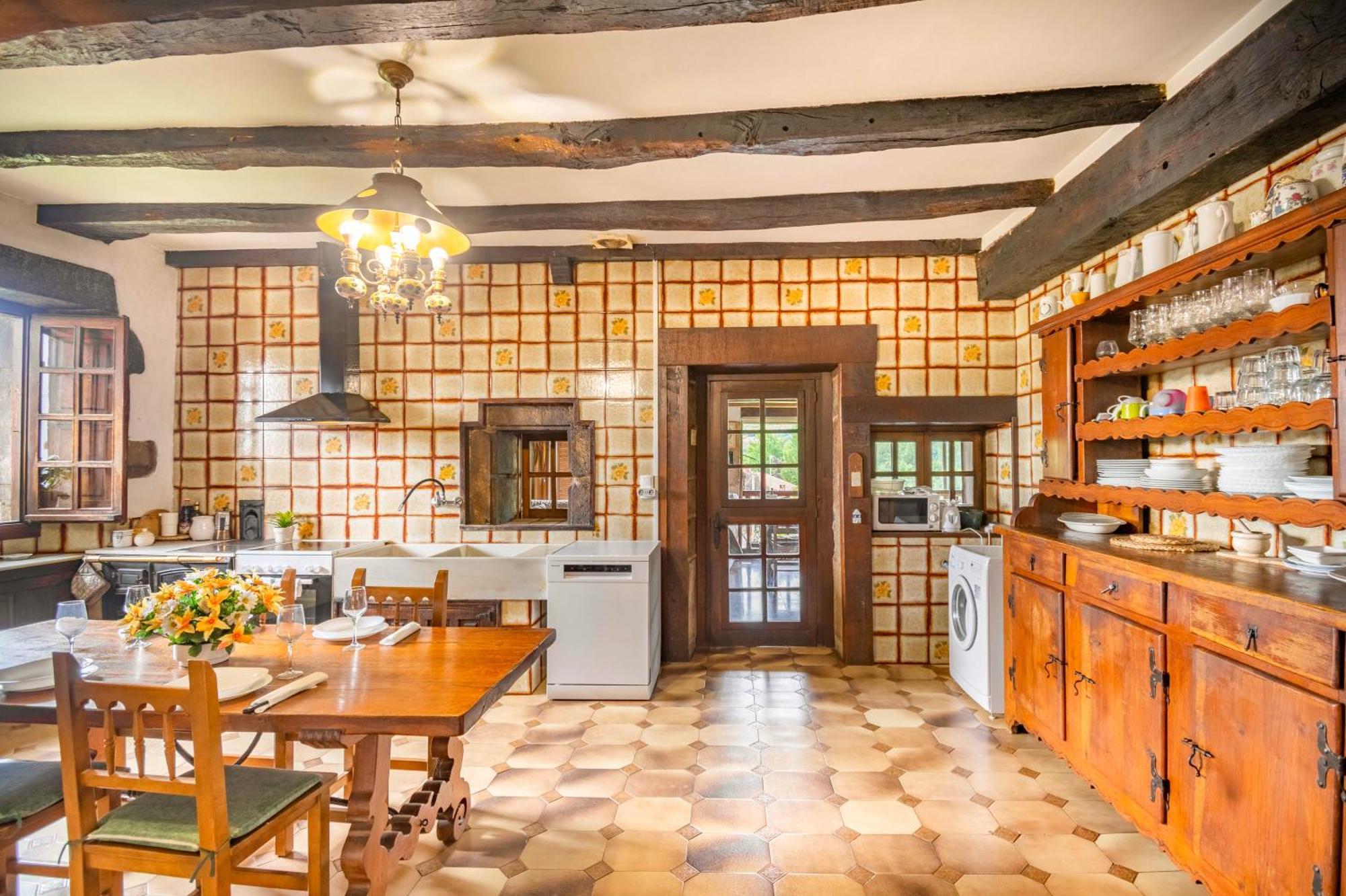 Casa Rural Arotzenia, Hogar Rustico En Pleno Valle De La Ulzama Lizaso 외부 사진