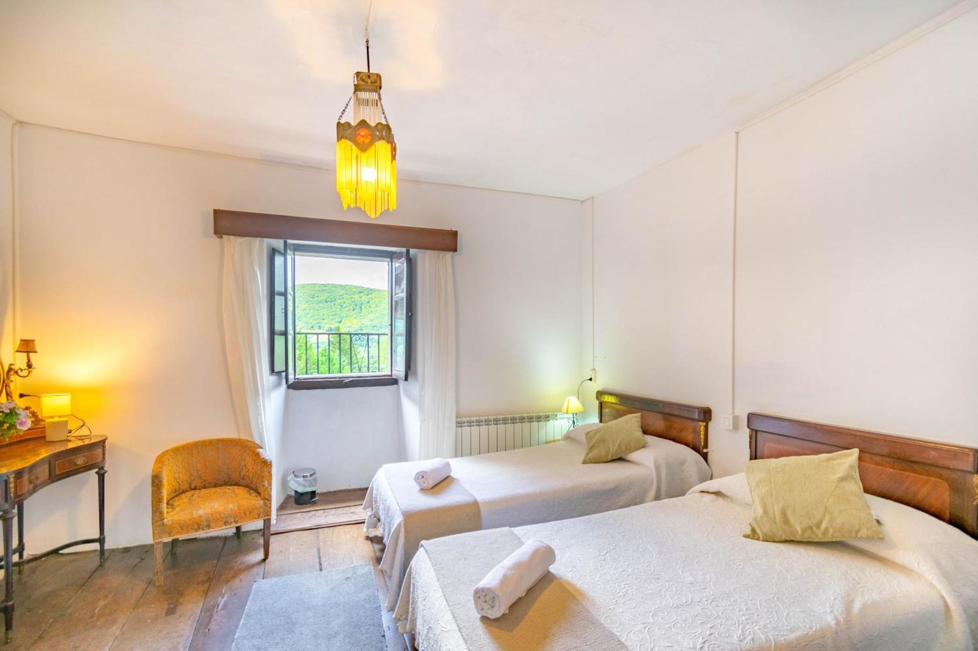 Casa Rural Arotzenia, Hogar Rustico En Pleno Valle De La Ulzama Lizaso 외부 사진
