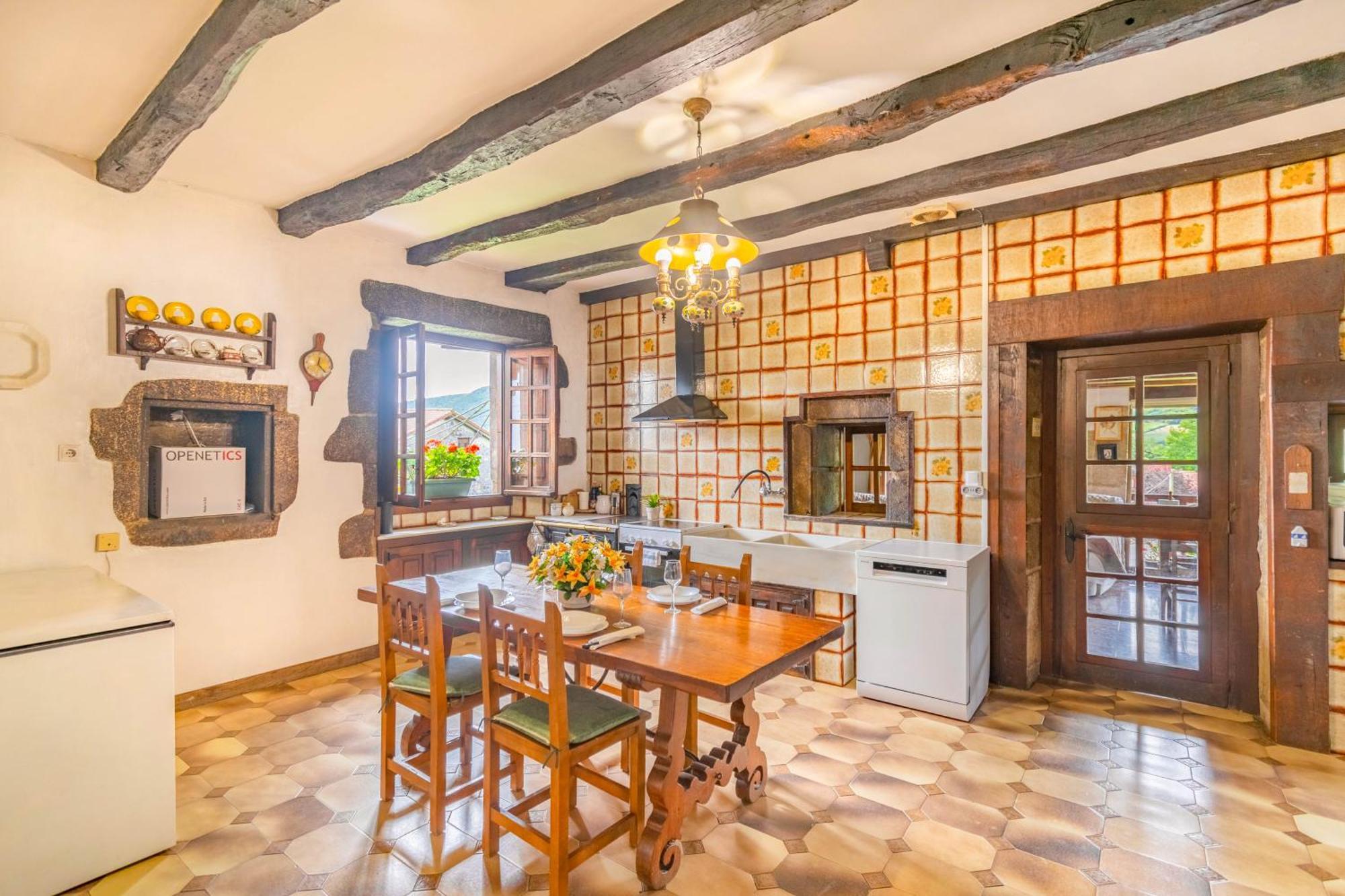 Casa Rural Arotzenia, Hogar Rustico En Pleno Valle De La Ulzama Lizaso 외부 사진